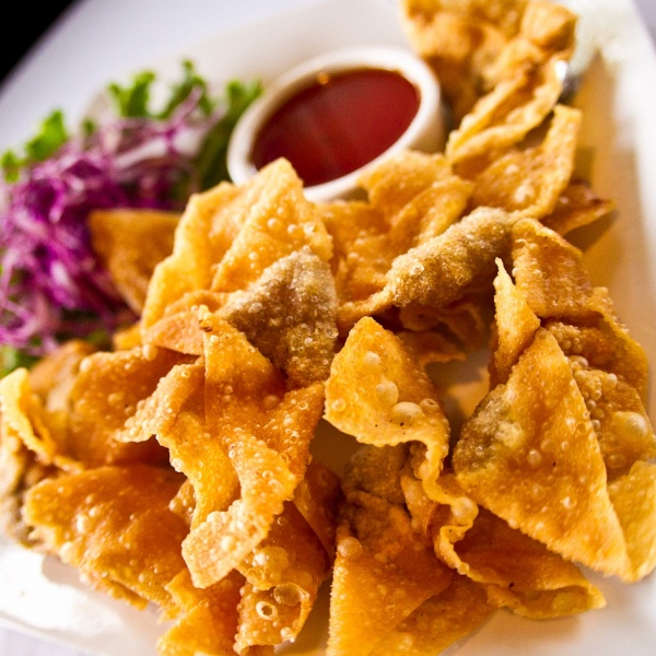 Order Fried Wontons food online from Bai Tong Thai Restaurant store, Issaquah on bringmethat.com