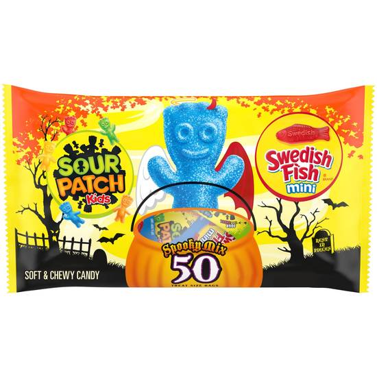 Order SOUR PATCH KIDS & SWEDISH FISH Mini Halloween Candy Variety Pack, (50 Trick or Treat Bags) food online from CVS store, ATLANTA on bringmethat.com