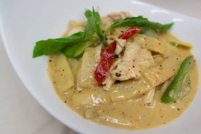 Order Green Curry food online from Coconut Thai store, Saint Paul on bringmethat.com