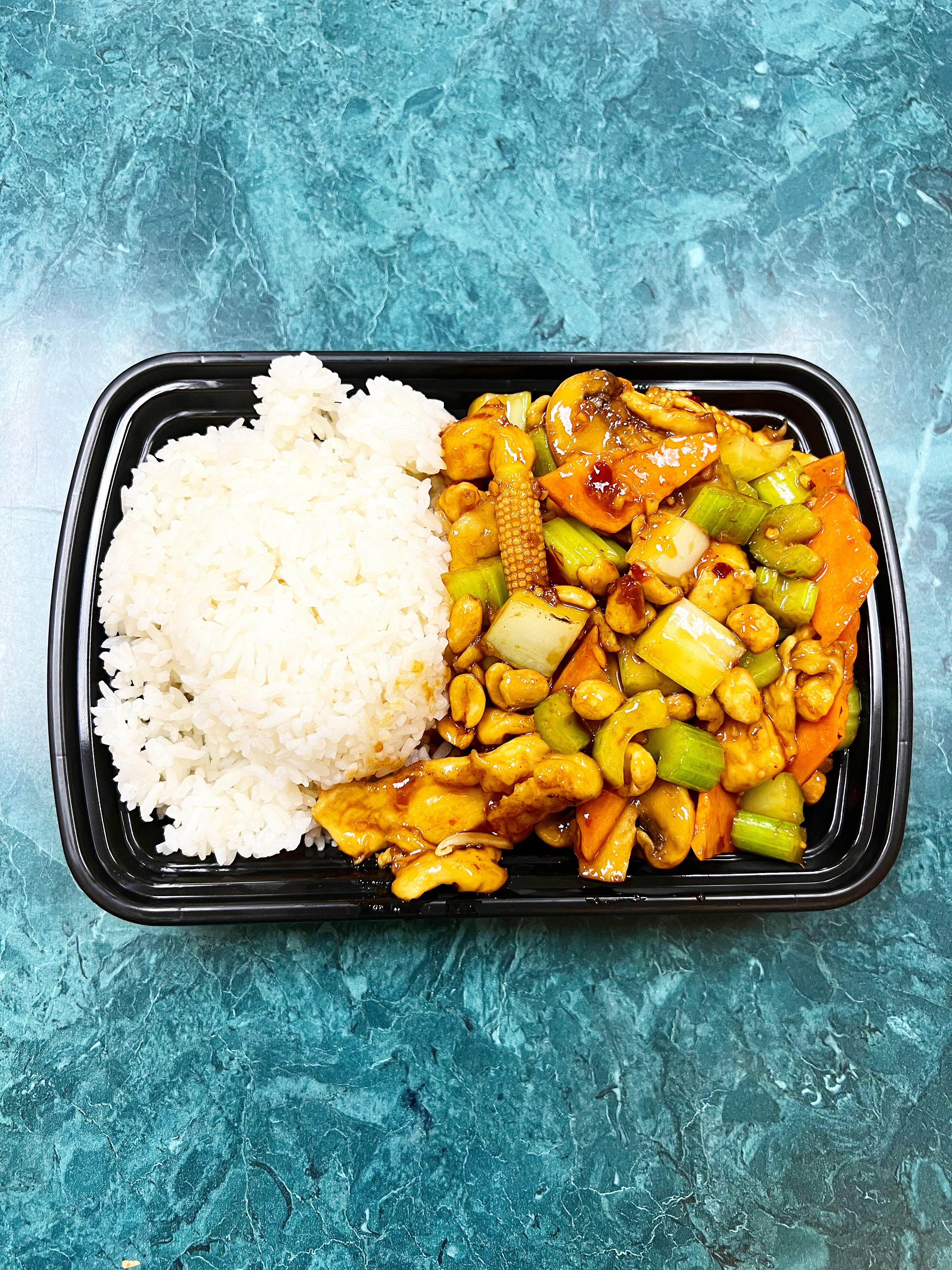 Order C24. Kung Pao Chicken Combo Plate food online from Golden China Express store, Worthington on bringmethat.com