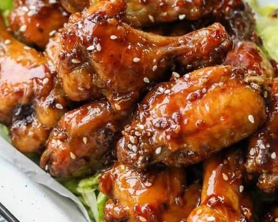 Order Chicken Wings with Garlic Sauce food online from Dumpling House store, Fairview on bringmethat.com