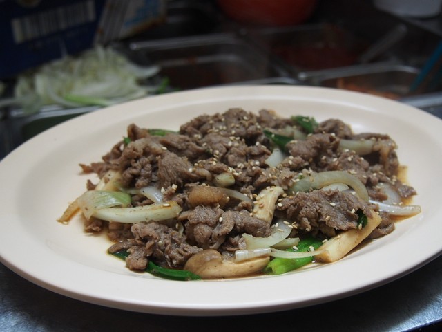 Order H-25. Beef Bulgogi 1.5 lbs (소불고기/烤牛肉) food online from Restaurant Namsan store, Los Angeles on bringmethat.com