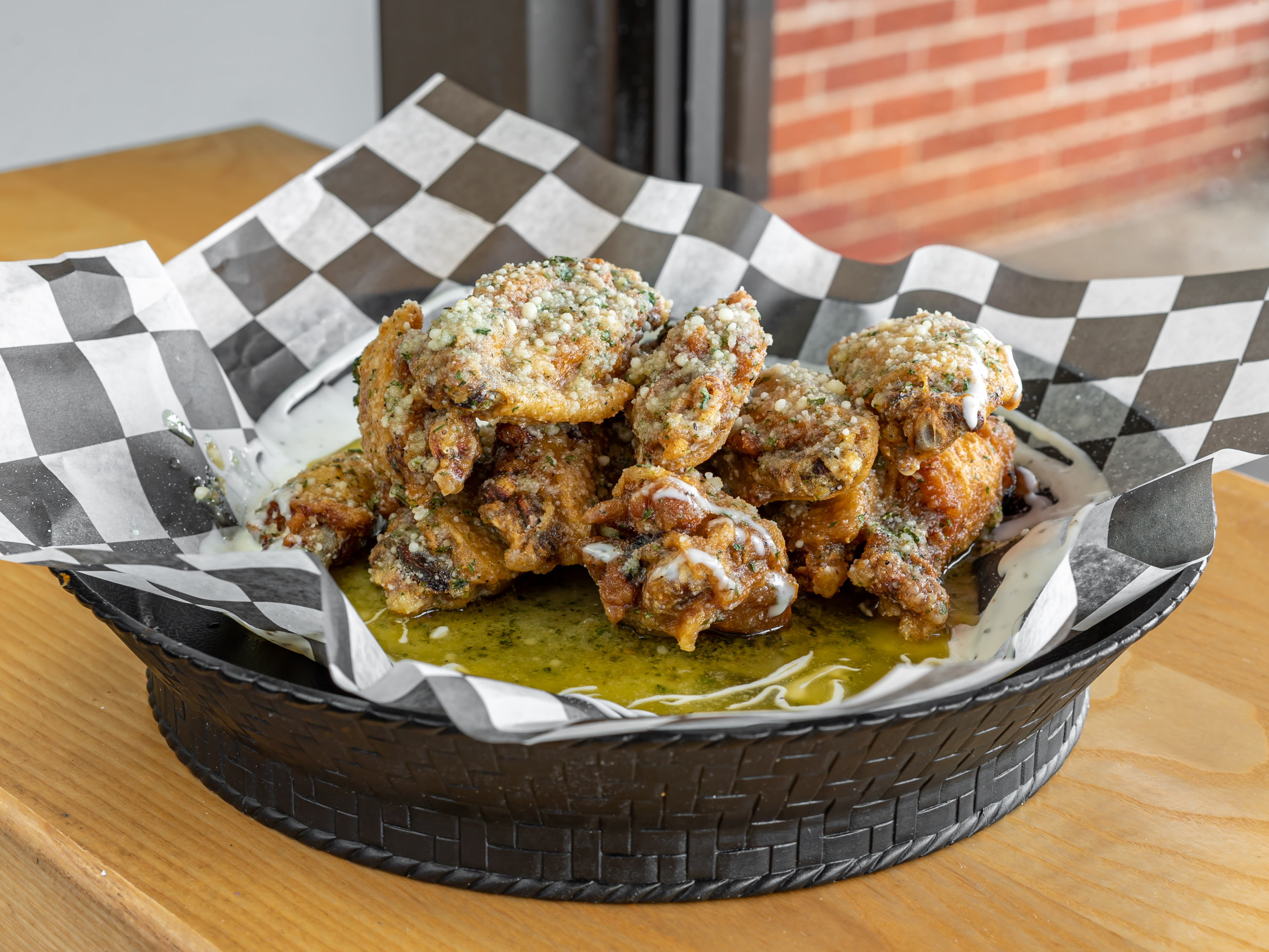 Order 12 Wings food online from Scalpers Bar & Grille store, Lyndhurst on bringmethat.com