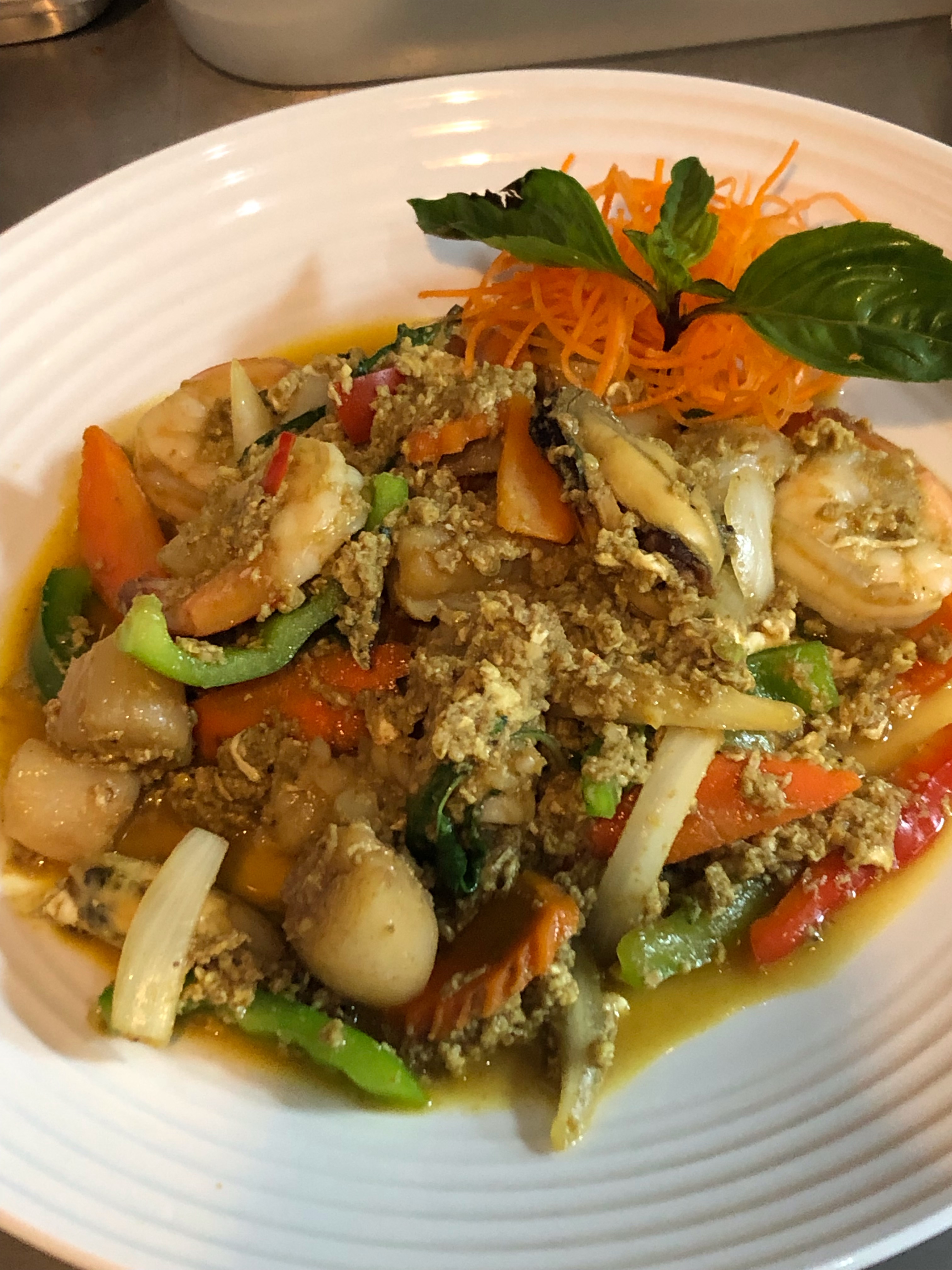 Order Koh Paradise food online from Lemongrass Thai Eatery store, Dallas on bringmethat.com