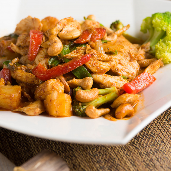 Order Cashew Nut Chicken food online from Spicy shallot store, Elmhurst on bringmethat.com