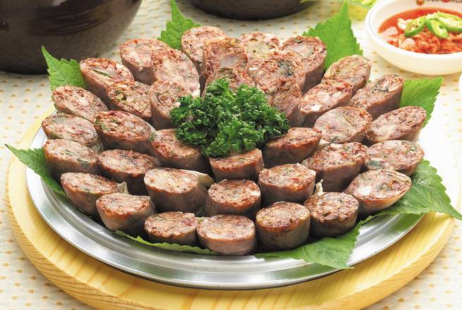 Order Ground Pork and Vegetable Sausage (토종순대) food online from MooBongRi store, Oakland on bringmethat.com