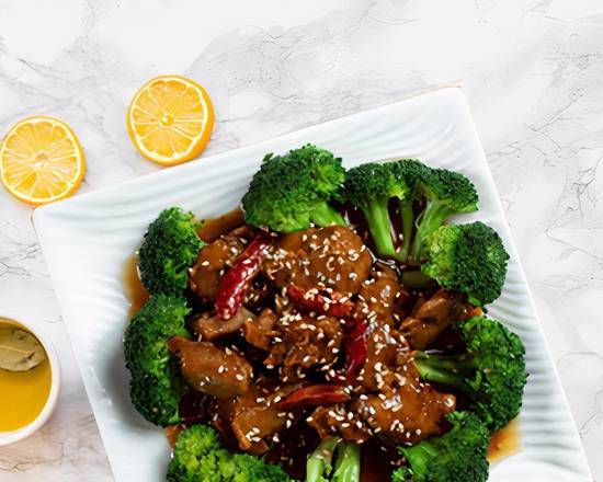 Order L18. General Tso's Chicken food online from Capital Restaurant store, San Francisco on bringmethat.com