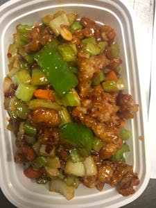 Order C6. Kung Pao Chicken Dinner 宮保雞 food online from Golden China store, Lincoln on bringmethat.com