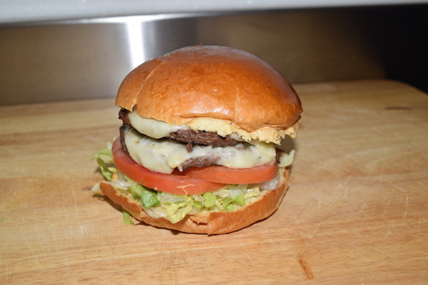 Order Cheeseburger food online from Cuzino Pizza & Pasta store, North East on bringmethat.com