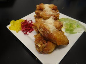 Order 15 Wings food online from Yum Yum! store, Concord on bringmethat.com