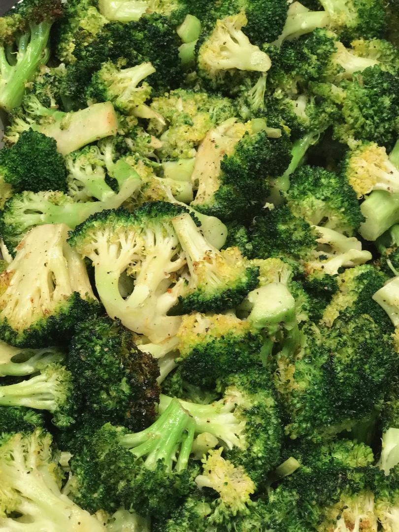 Order Roasted Broccoli food online from Market Crates store, New York on bringmethat.com