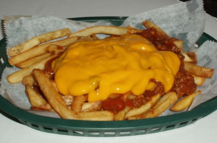 Order Chili Cheese Fries food online from Francesco Bros Pizzeria store, Bensenville on bringmethat.com