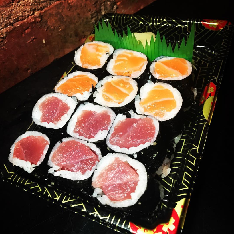 Order Tuna Roll food online from Sushi sushi store, New York on bringmethat.com