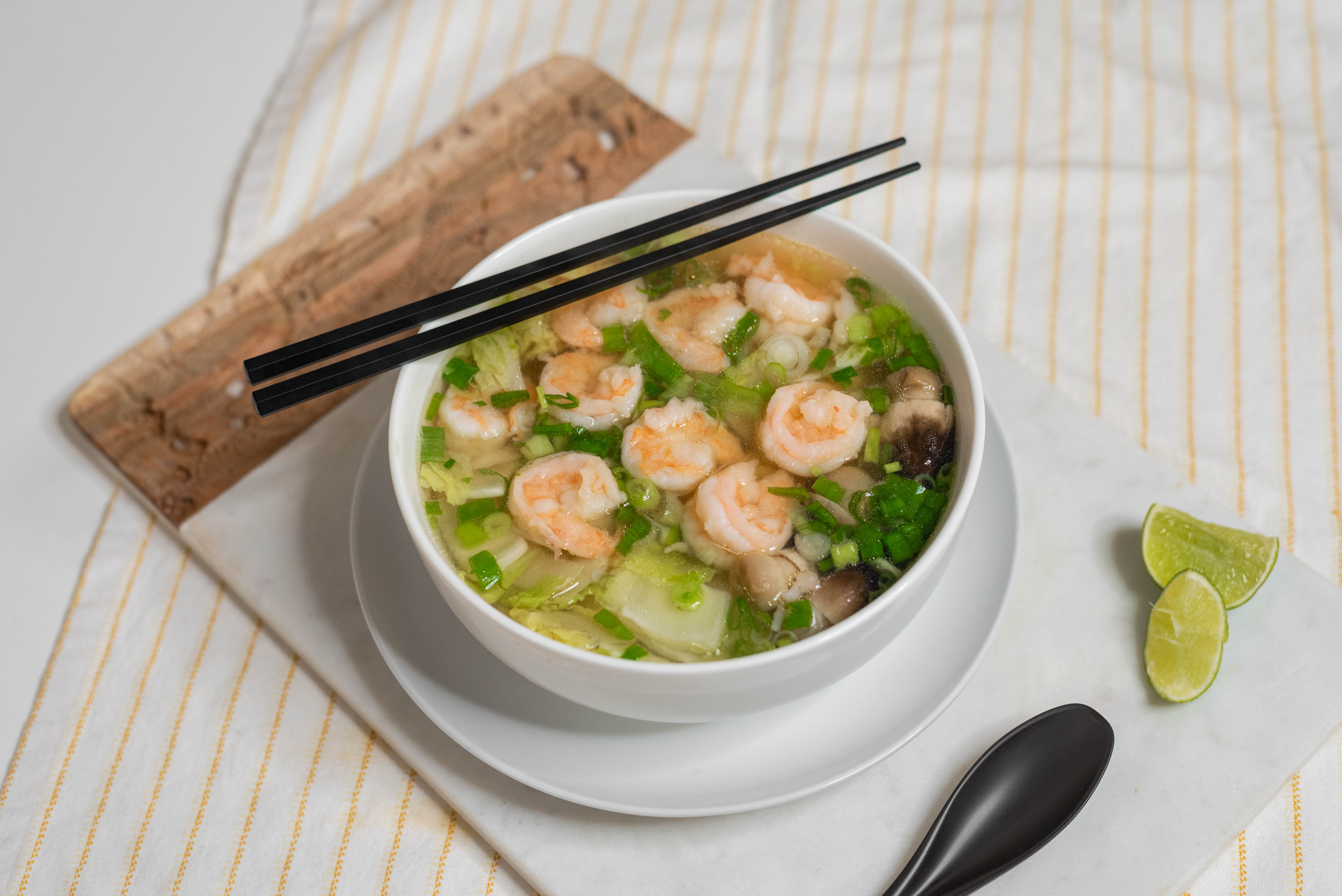 Order Shrimp Vegetable Soup food online from Louie Chinese Cuisine store, Los Angeles on bringmethat.com