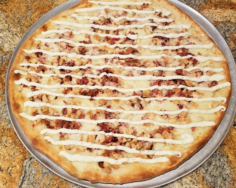 Order Chicken & Bacon & Ranch Pizza - Personal 10'' (4 Slices) food online from Nicola's Pizza store, Califon on bringmethat.com