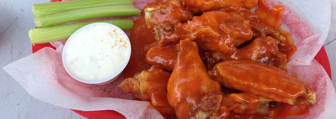 Order Chicken Wings food online from Que Pizza Ricco store, Laredo on bringmethat.com