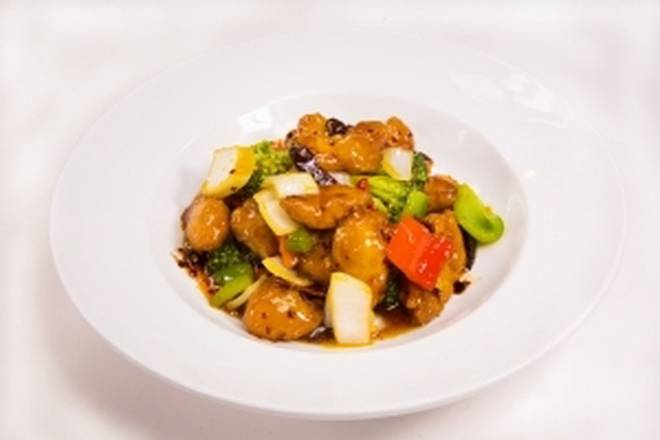 Order AD2 - General Tso's Chicken Dinner food online from Saigon Cafe store, Smyrna on bringmethat.com