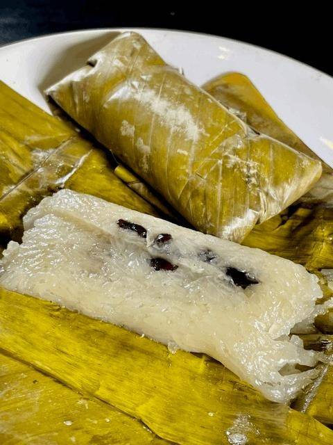 Order Banana Sticky Rice food online from Silver Spoon Thai Restaurant store, Chicago on bringmethat.com