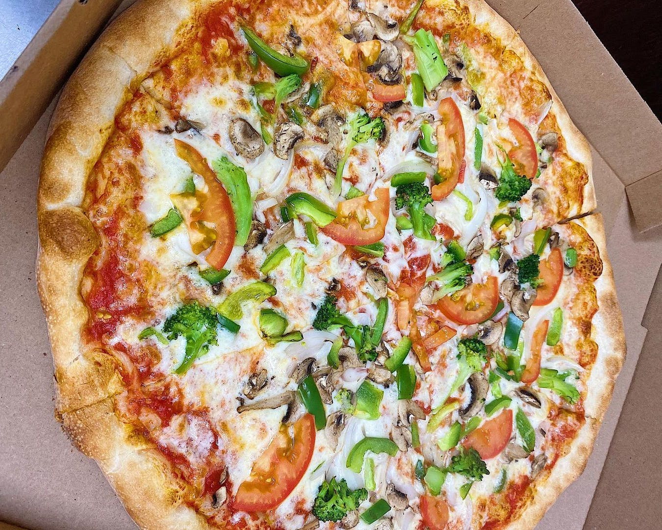 Order Vegetable Pizza - Medium 14'' food online from Francesca Pizza & Pasta store, Elmwood Park on bringmethat.com