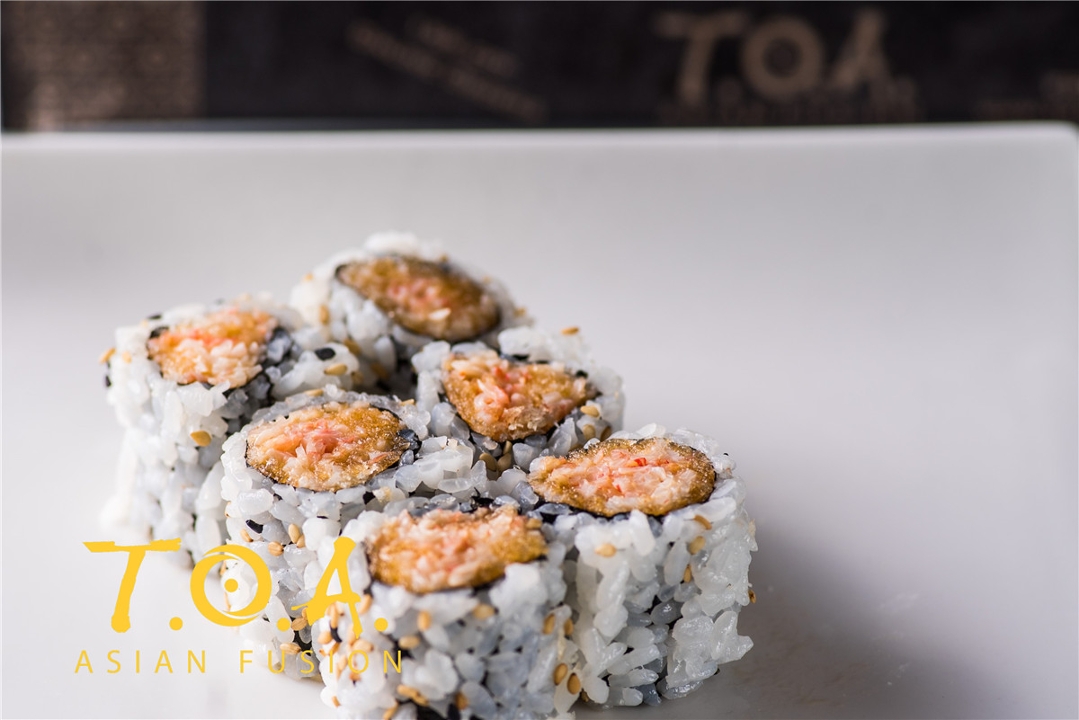 Order Spicy Kani Roll food online from Toa Asian Fusion store, Farmingdale on bringmethat.com