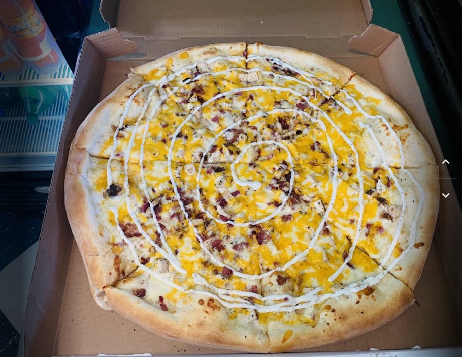 Order Chicken Bacon Ranch Pizza - Medium 16'' (6 Slices) food online from Pizza Mania store, Norcross on bringmethat.com