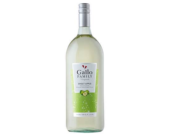 Order Gallo Family Vineyards Sweet Apple, 1.5L white wine (9.0% ABV) food online from Kenny Liquor Market store, ANAHEIM on bringmethat.com