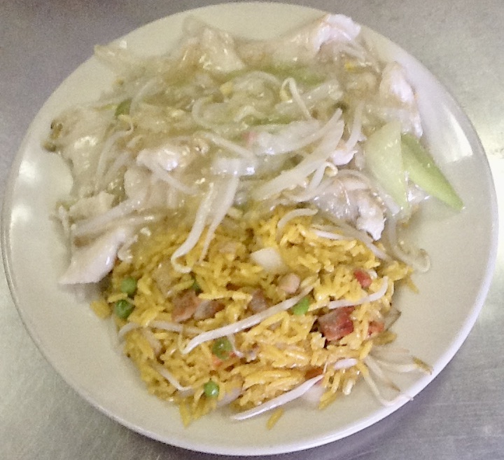 Order D1. Chicken Chow Mein food online from Tang's Wok store, Bedford Heights on bringmethat.com