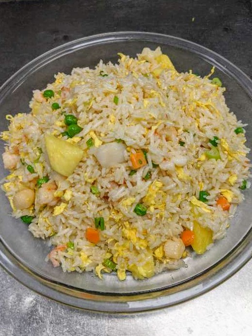 Order 119. Seafood Pineapple Fried Rice food online from Kirin Chinese Restaurant store, Mountain View on bringmethat.com
