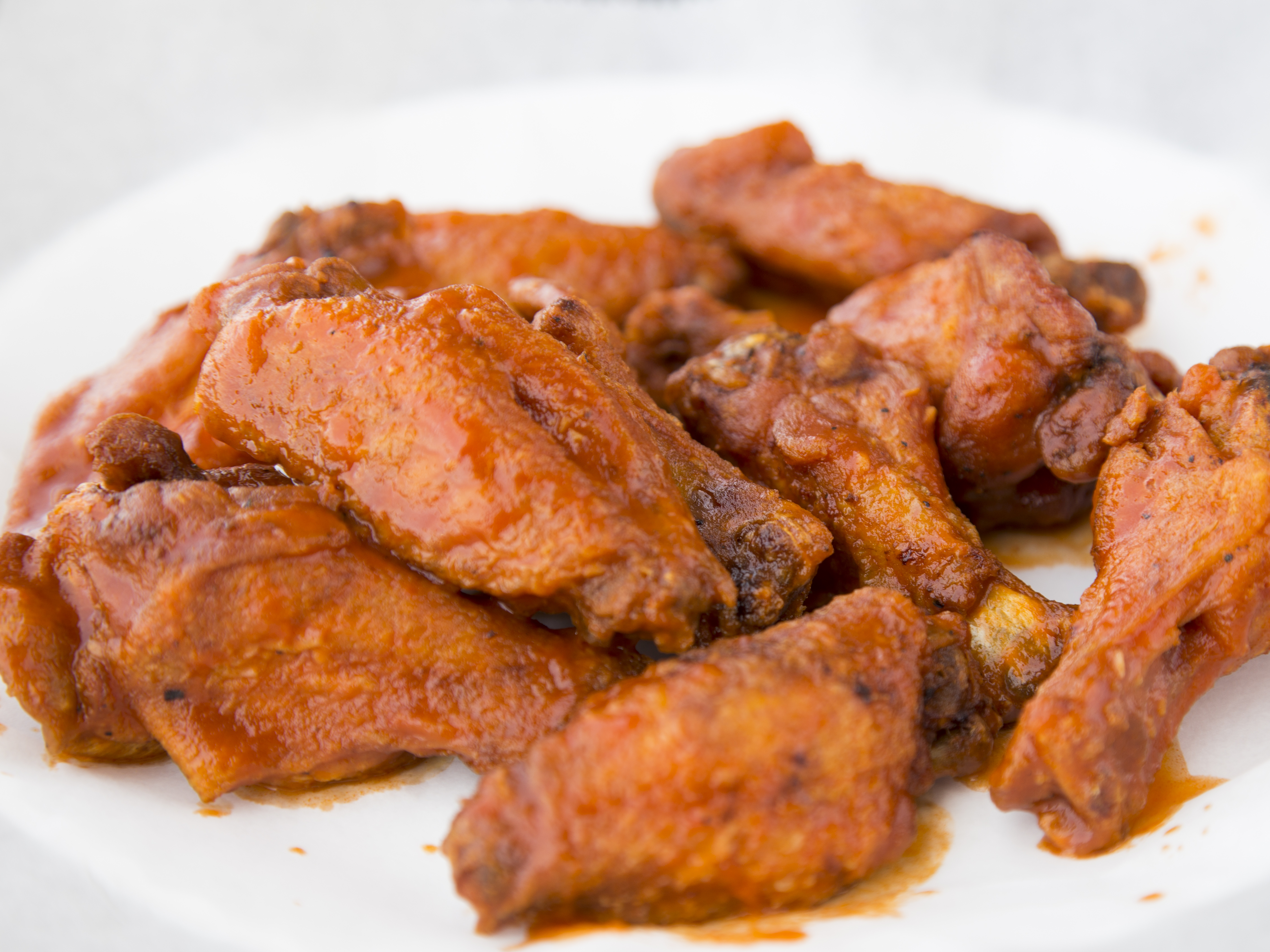 Order 6 Buffalo Wings food online from Pizza On 40Th store, Phoenix on bringmethat.com