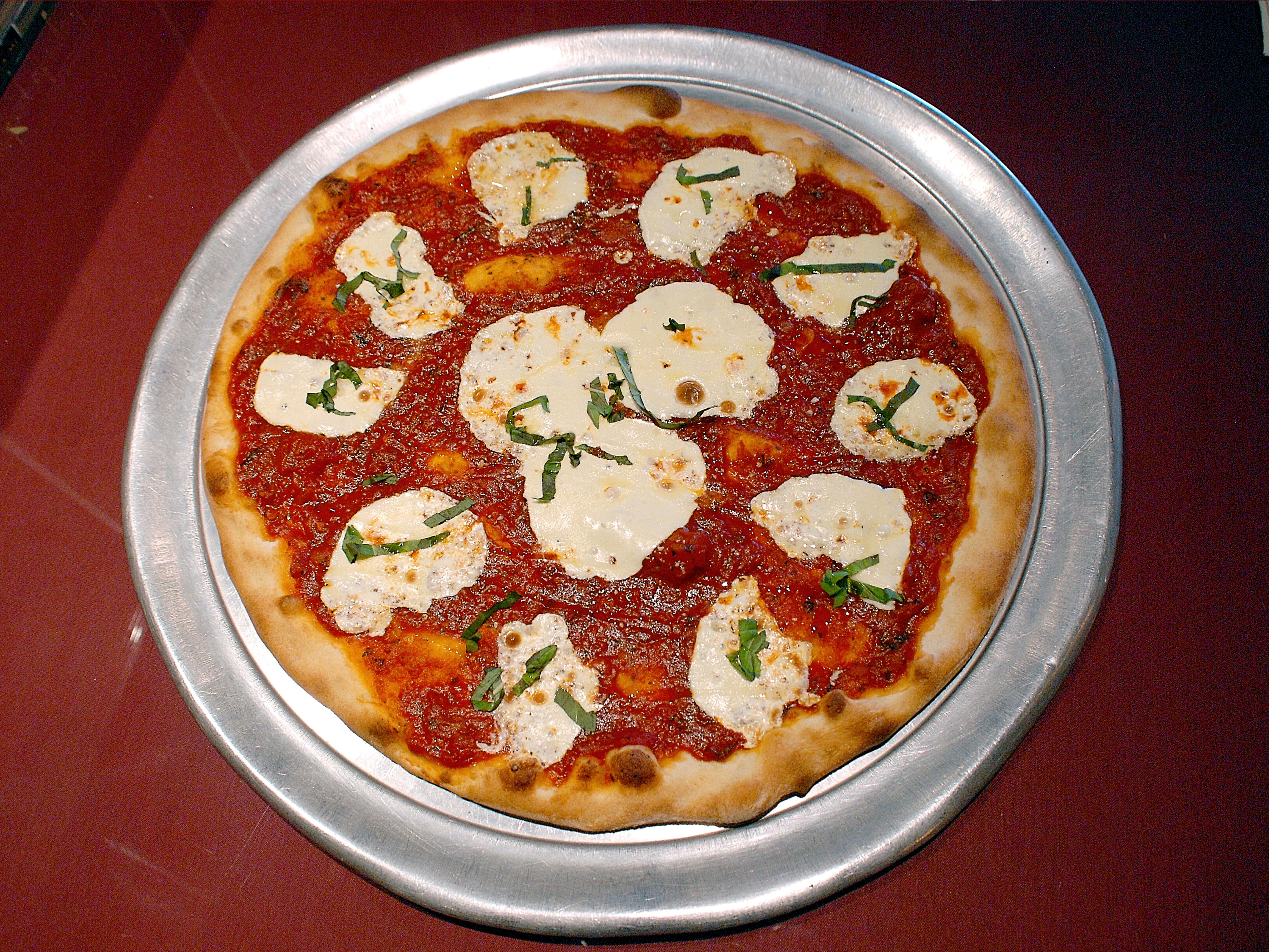 Order Margherita Pizza food online from Napoli Pizza store, Lodi on bringmethat.com