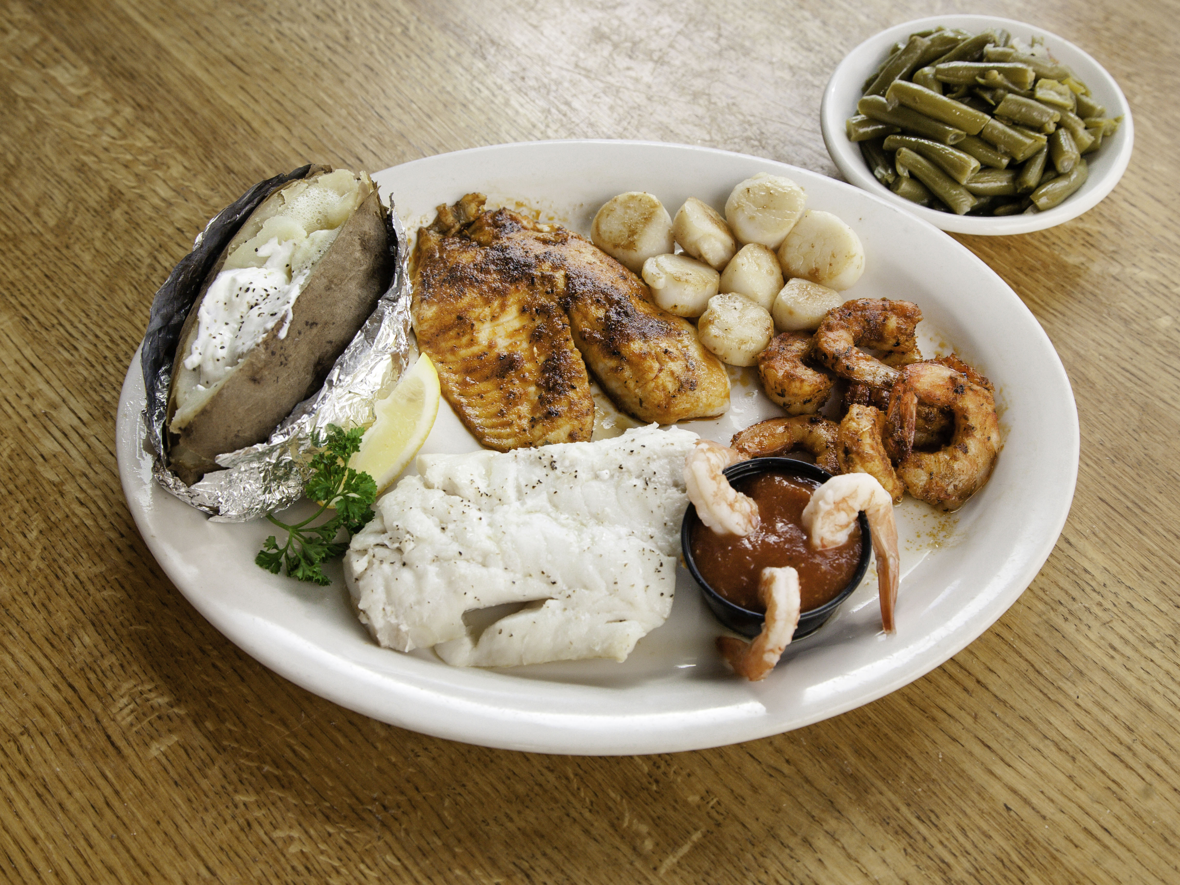 Order Broiled Seafood Platter Combo food online from Kingfish store, Jeffersonville on bringmethat.com