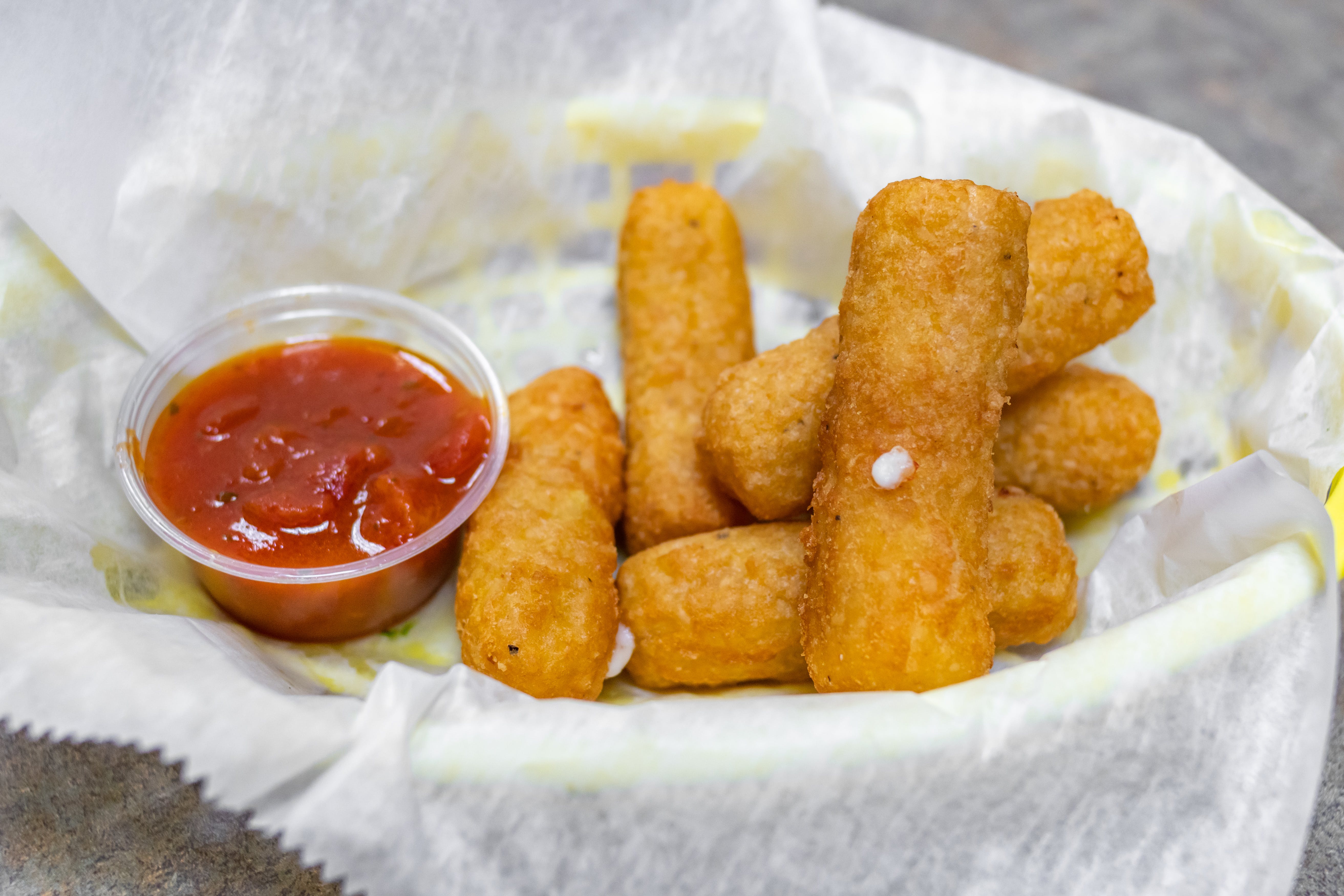 Order Mozzarella Sticks - Appetizer food online from North End Pizza store, Oviedo on bringmethat.com