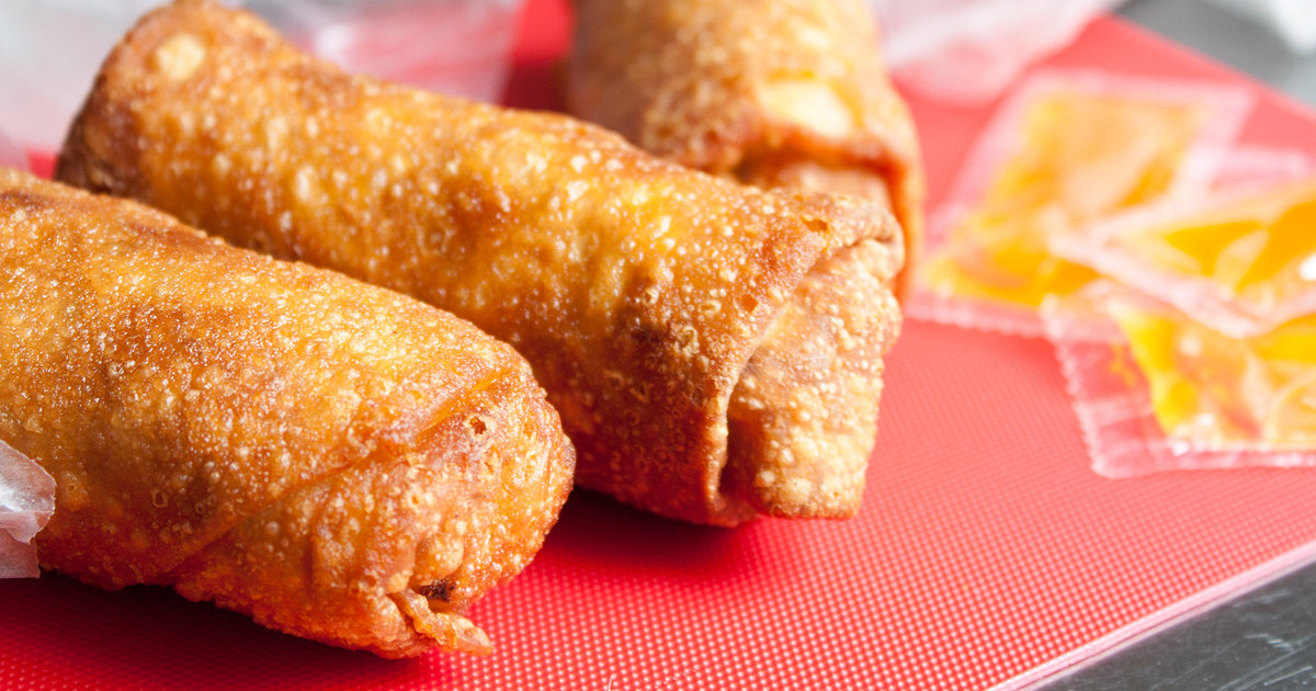 Order Egg Roll food online from Little Easy store, Muskegon on bringmethat.com