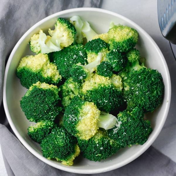 Order  Steamed Broccoli food online from Thai Noodles Cafe store, Libertyville on bringmethat.com