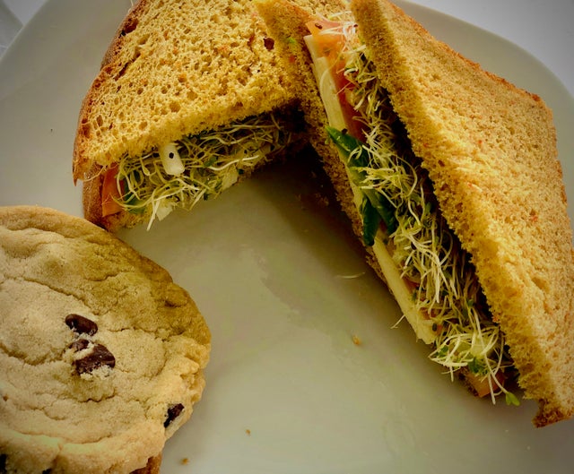 Order Veggie Sandwich food online from Cafe Express store, Davenport on bringmethat.com