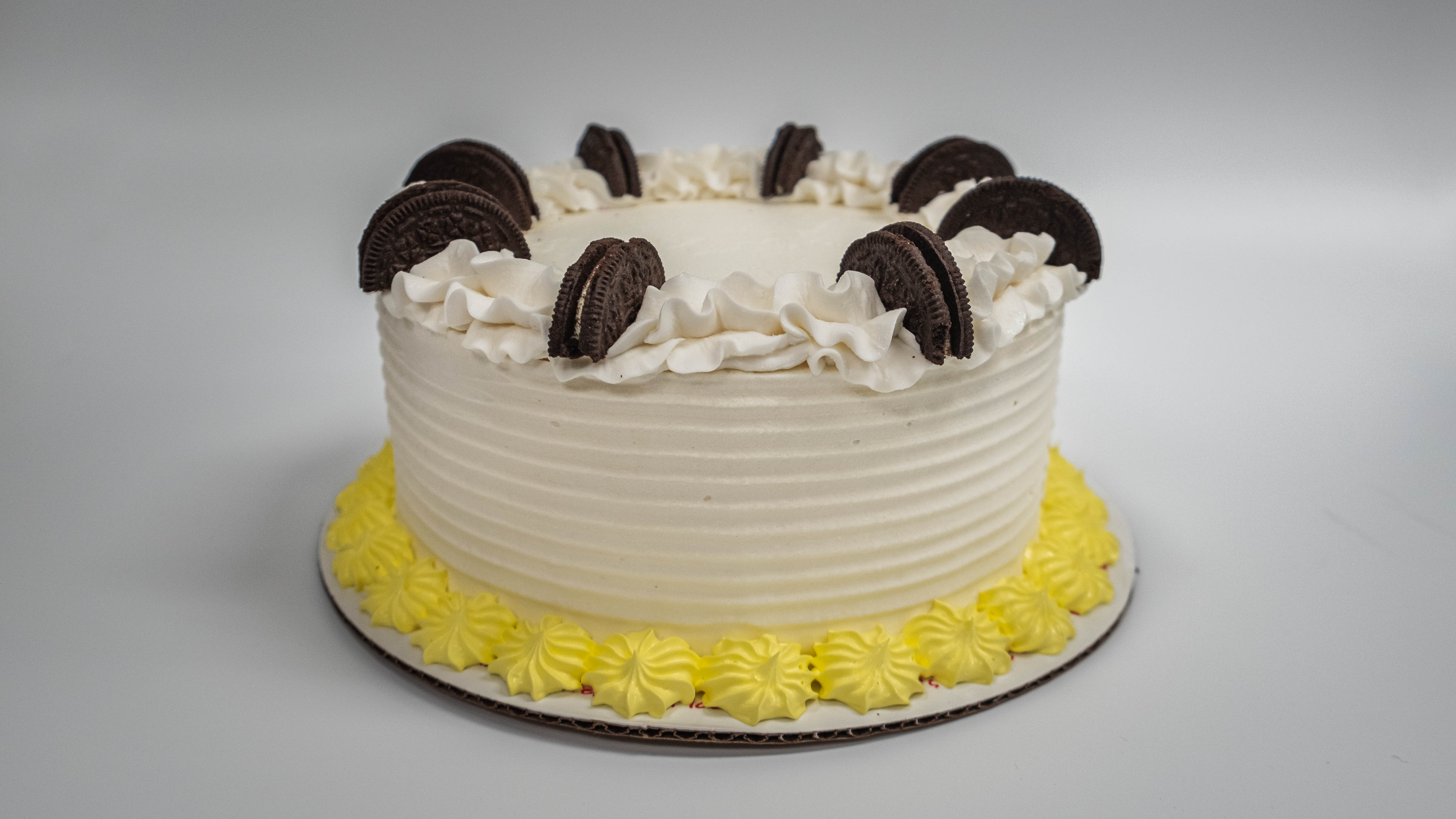 Order Oreo ice cream, Yellow Cake food online from Bruster store, Alpharetta on bringmethat.com