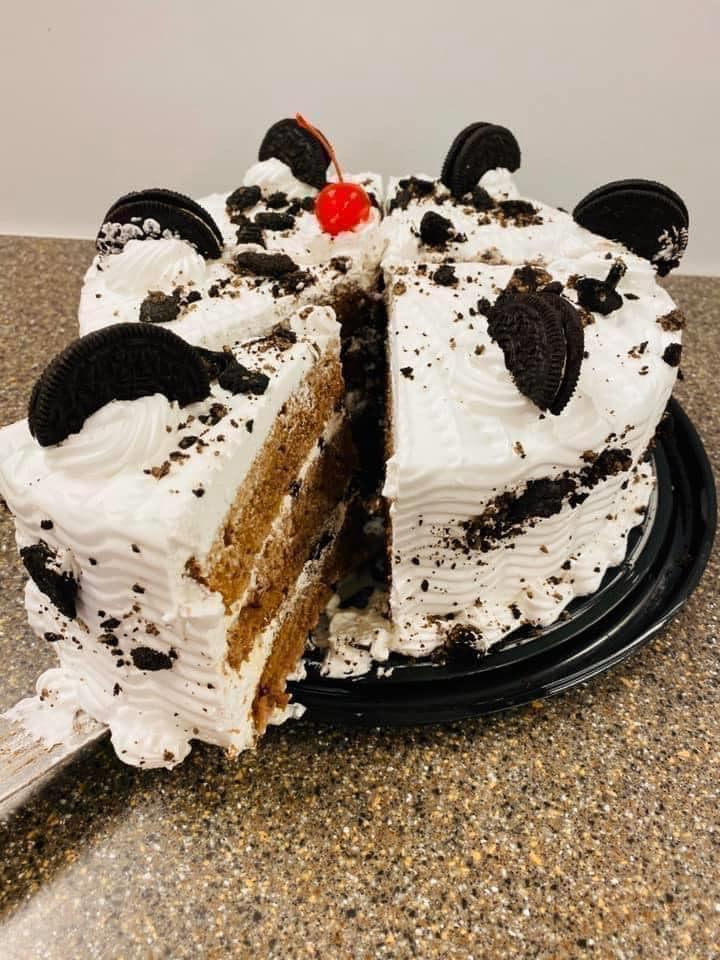 Order Tres Leches Oreo food online from Pasteles Cisne store, Aurora on bringmethat.com