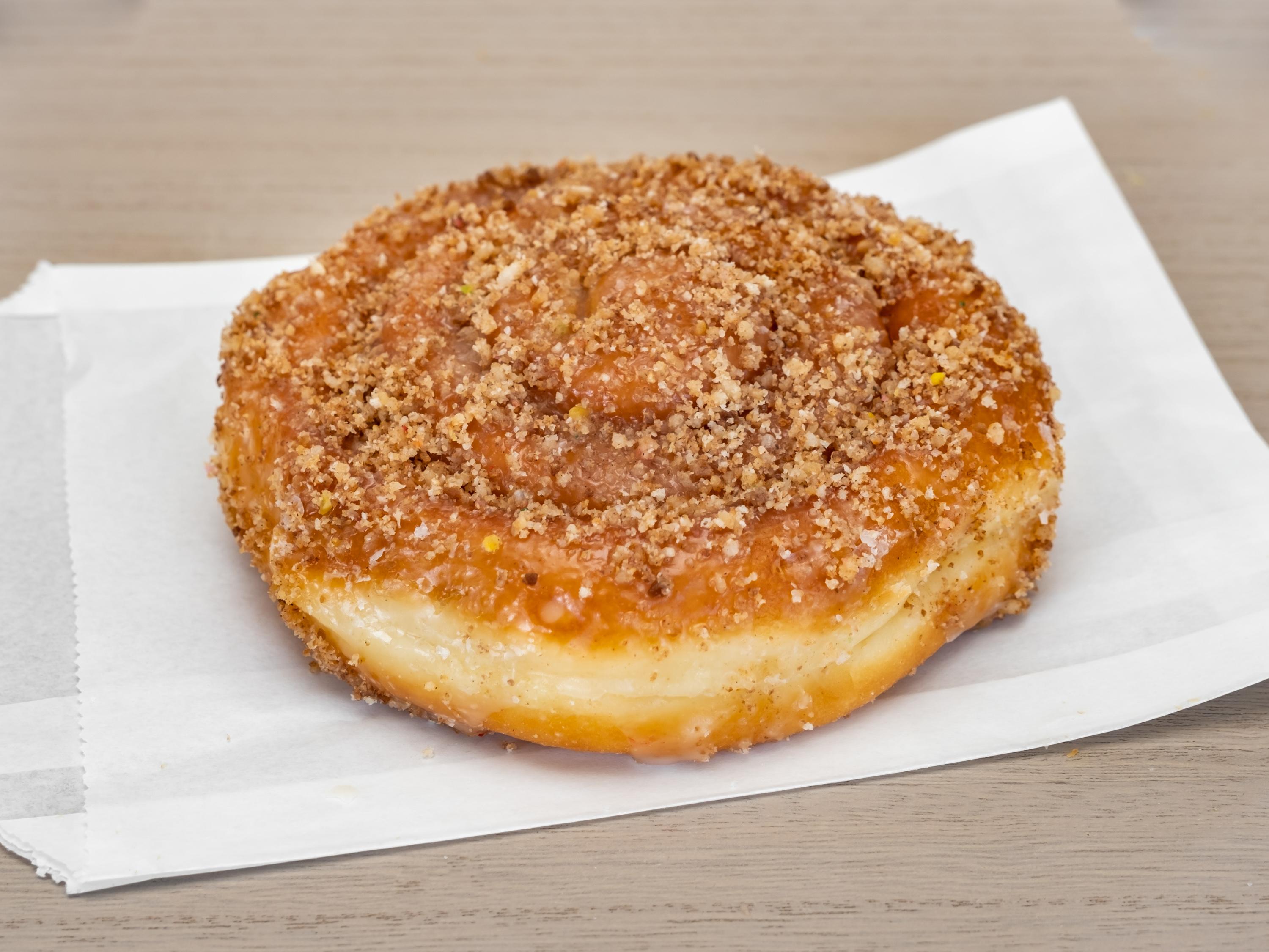 Order Crumb Cinnamon Roll food online from Banning Donuts store, Banning on bringmethat.com