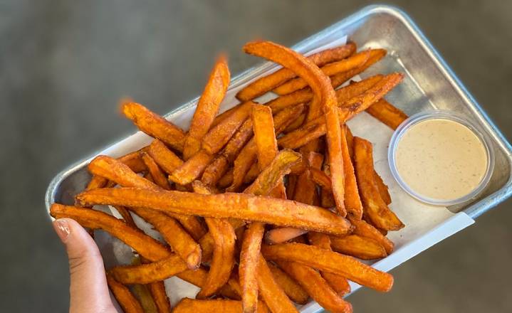 Order Sweet Potato Fries food online from Schnitzly store, Los Angeles on bringmethat.com
