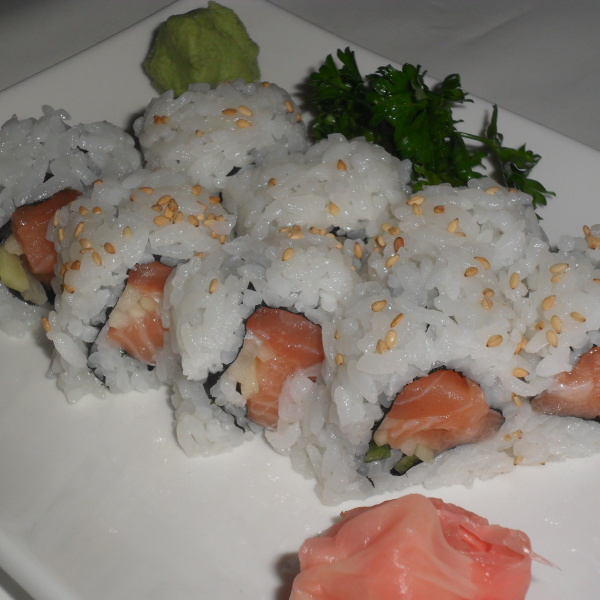 Order Salmon Cut Roll food online from Ken of Japan store, Simi Valley on bringmethat.com