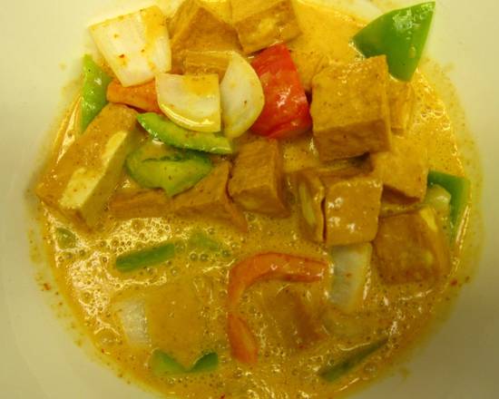 Order Curry Chicken 咖哩 food online from Koi Fine Asian Cuisine & Lounge store, Evanston on bringmethat.com