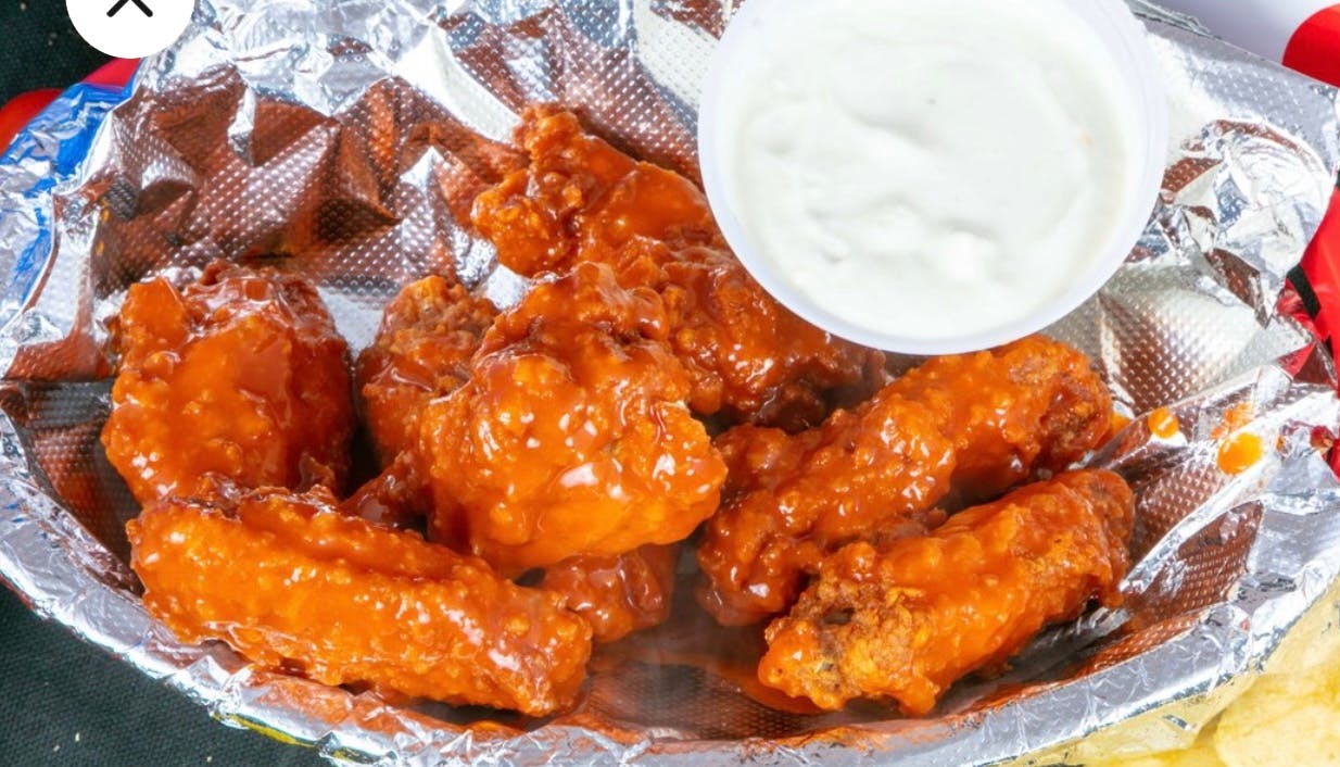 Order Fresh Buffalo Wings - 8 Pieces food online from Royal Pizza store, Norwood on bringmethat.com