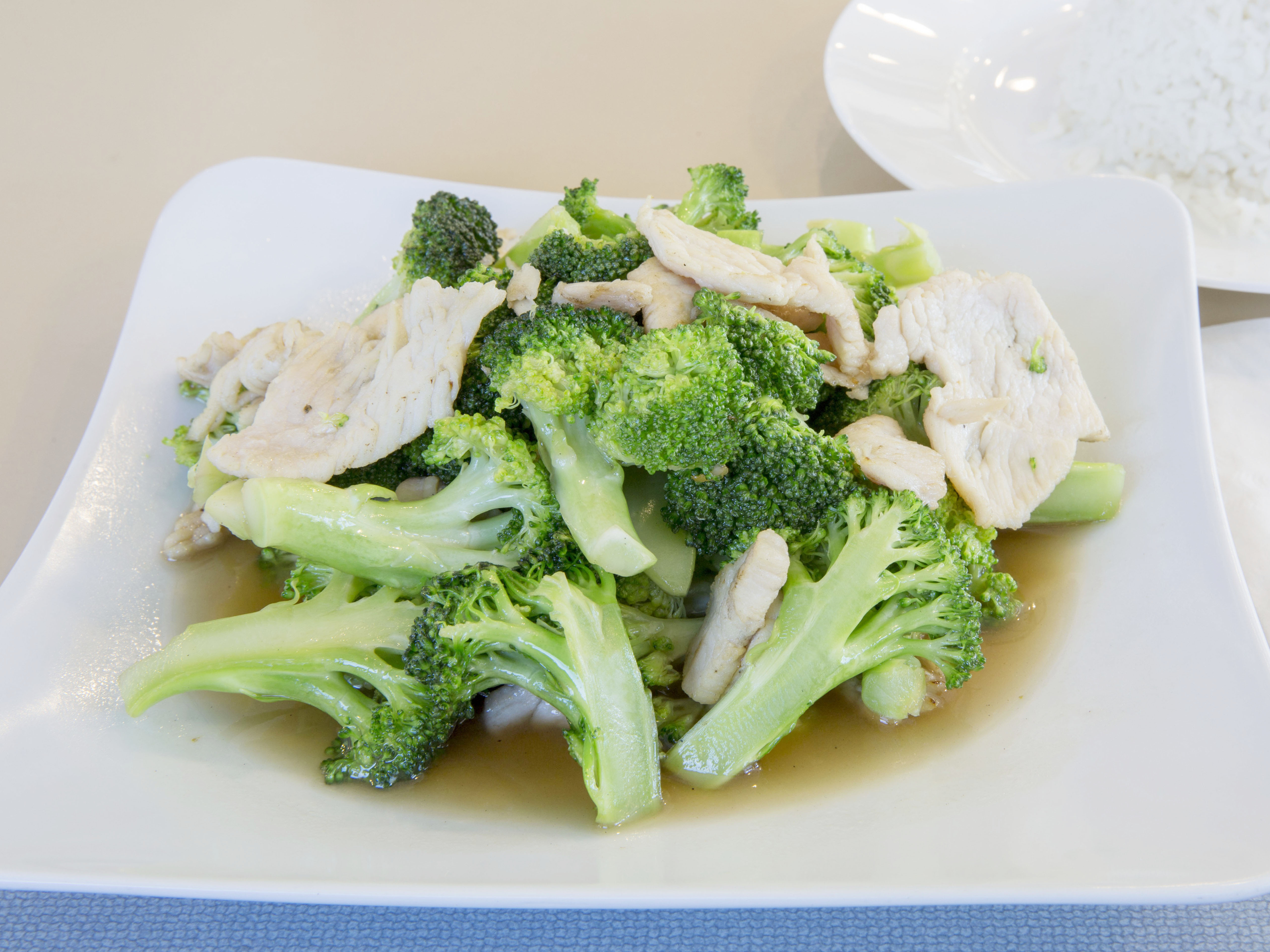 Order Chicken and Broccoli food online from Thai Original BBQ & Restaurant store, Long Beach on bringmethat.com