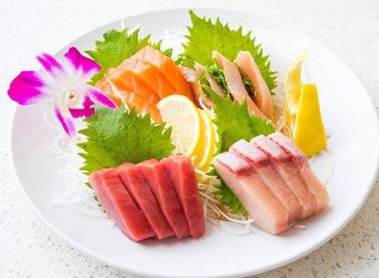 Order Small Sashimi Tray (16 pc) food online from Mikko Sushi store, Vista on bringmethat.com