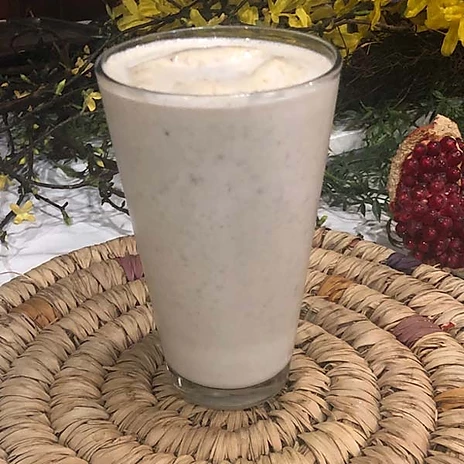 Order Banana Smoothie food online from Pom & Olive store, Costa Mesa on bringmethat.com