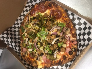 Order Deluxe Pizza food online from Pizza D’Amore store, Long Beach on bringmethat.com