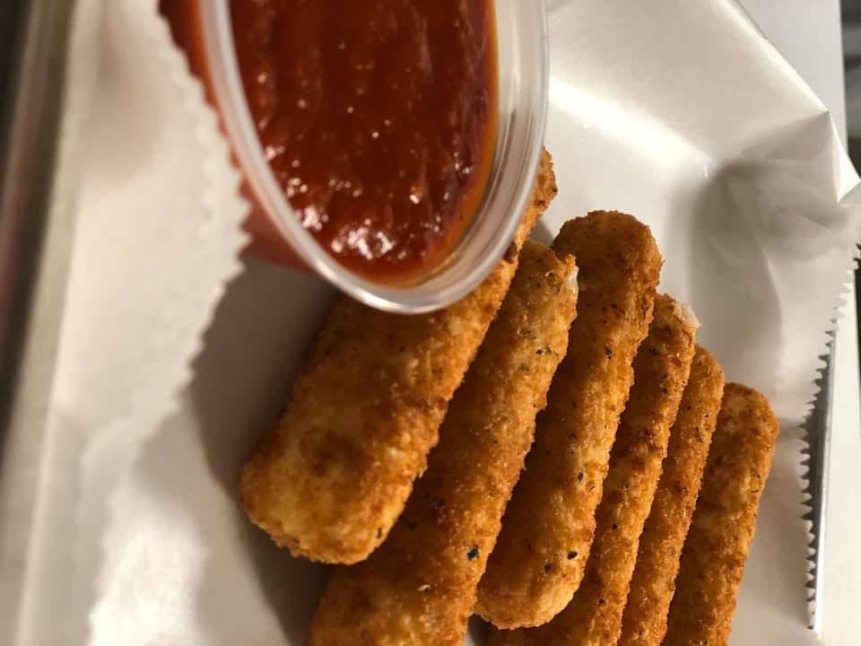 Order Mozzarella Sticks - Small (6 Pieces) food online from Joes Pizza store, Chicago on bringmethat.com