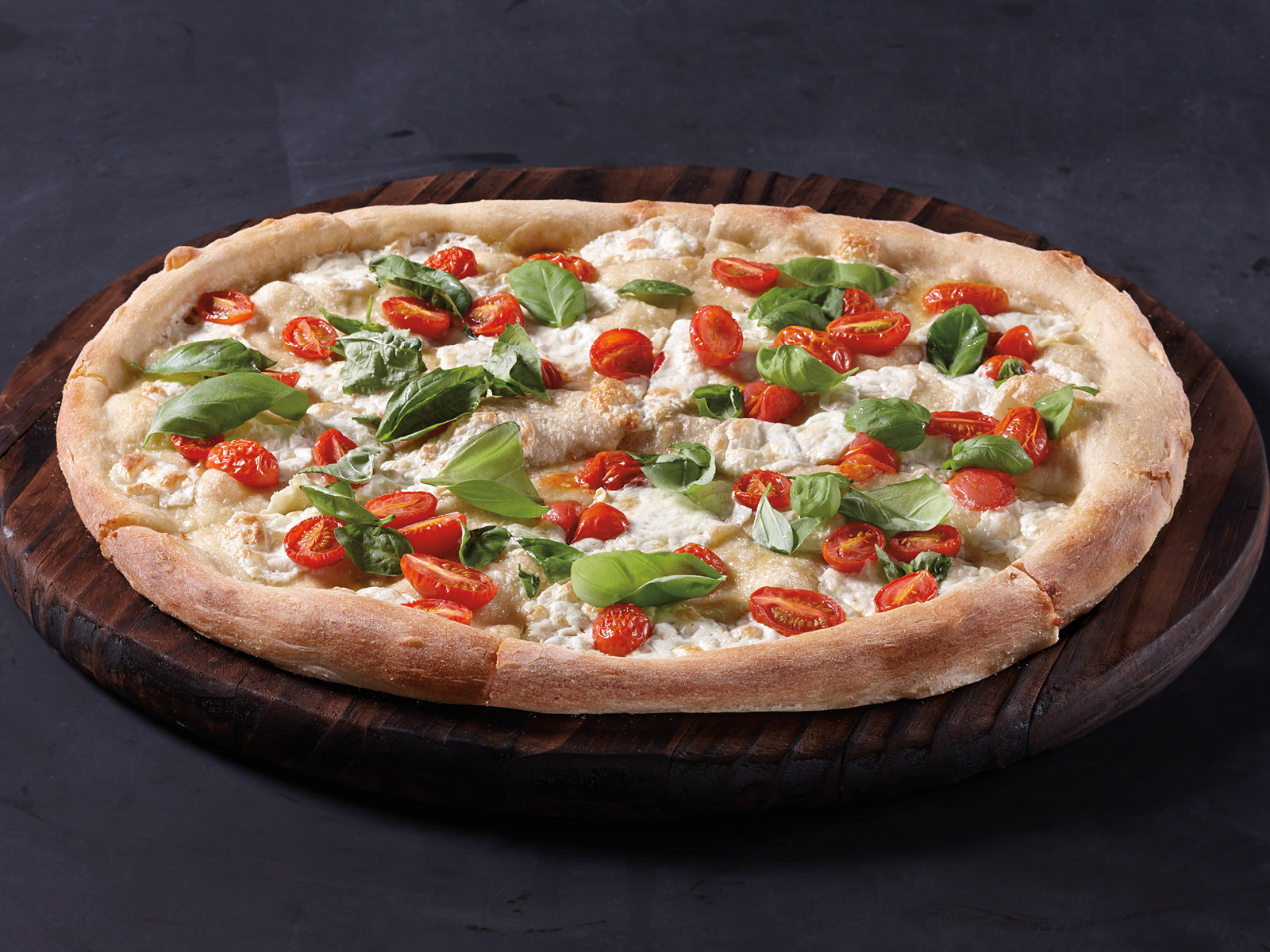 Order Margherita Pizza food online from Hy-Vee Mealtime store, Moline on bringmethat.com