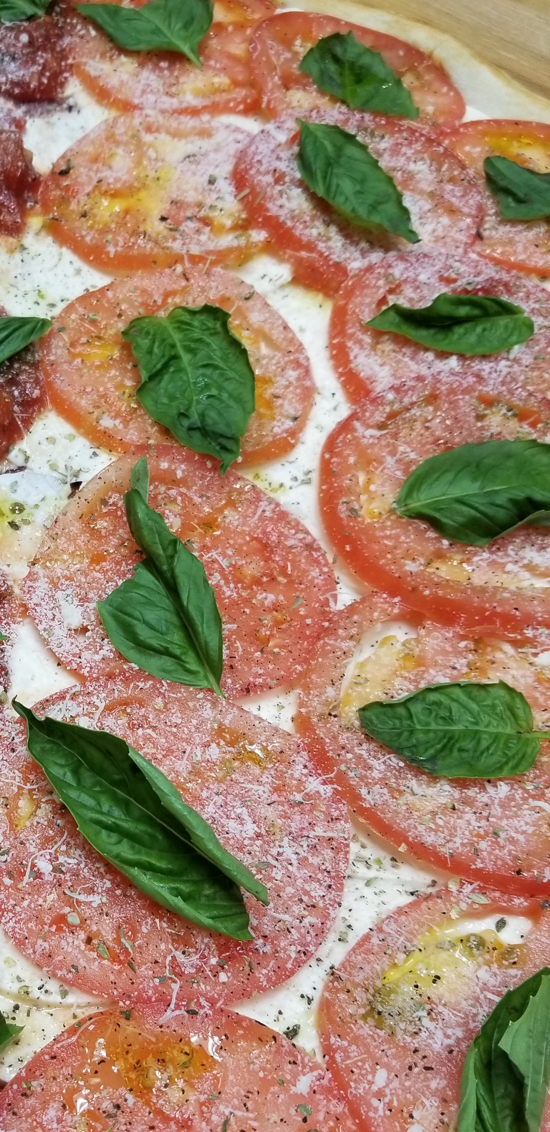 Order Caprese Pizza food online from Roma Pizza store, Brooklyn on bringmethat.com