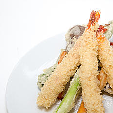 Order Shrimp and Vegetable Tempura 小虾天 A food online from Jin's Fine Asian Cuisine store, Brookline on bringmethat.com